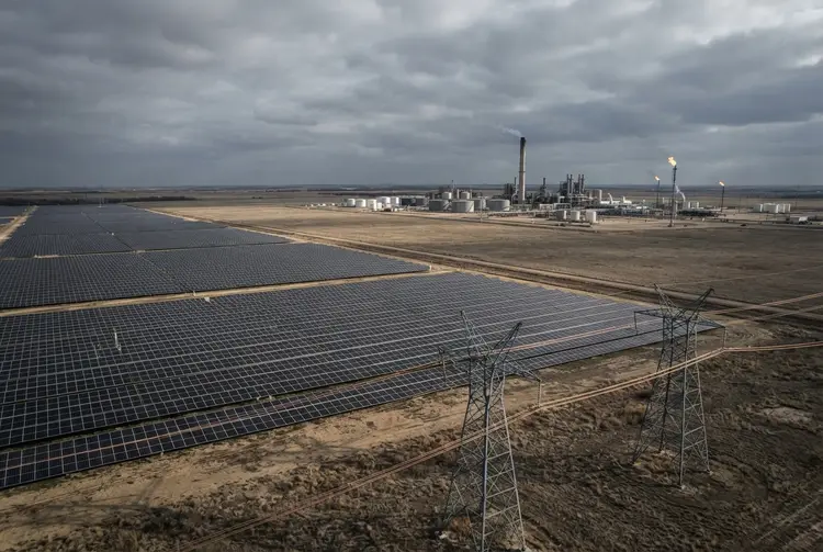Bipartisan deal brings largest US energy permitting overhaul in decades