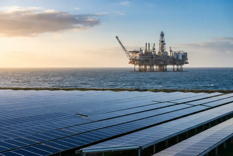 Carbon storage obligation on North Sea oil could boost UK solar