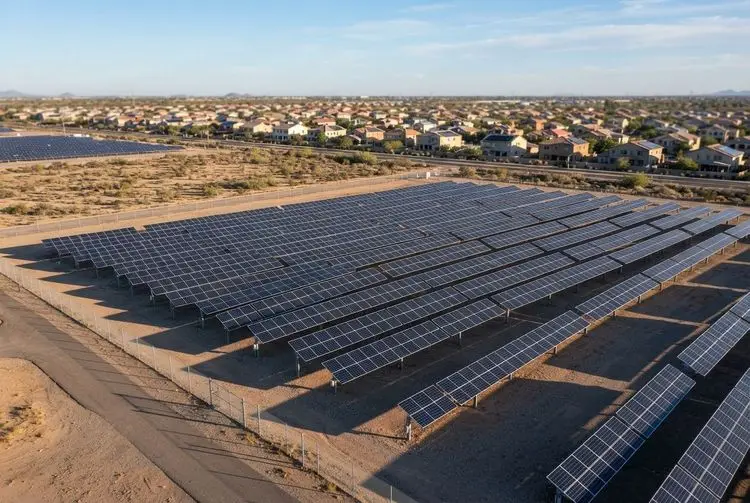 MIT Study: Utility-Scale Solar Cuts Bills, Rooftop Raises Them