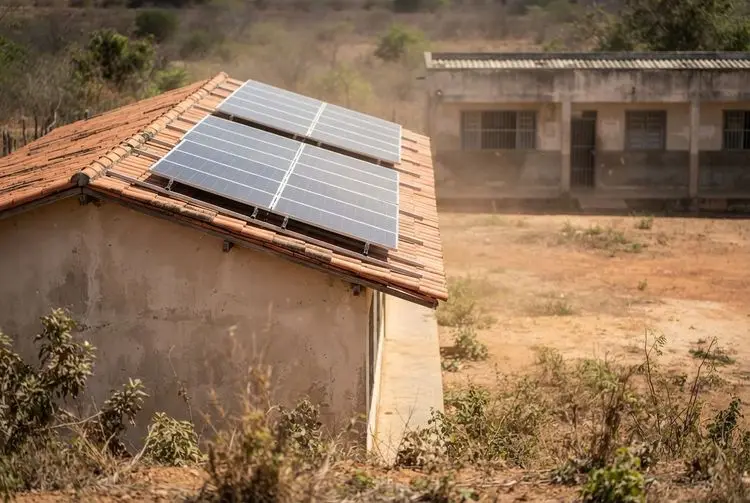 MPF probes solar system contracting at two Bahia schools