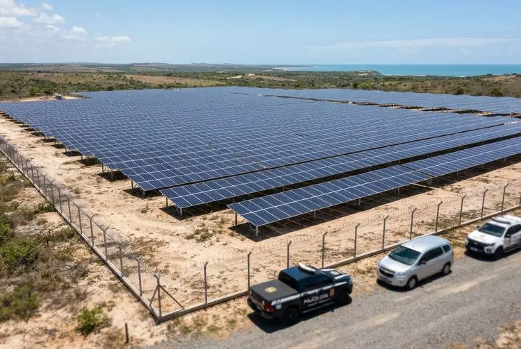 Solar saleswoman targeted in Brazil fraud operation over client payments