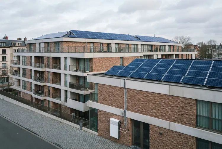 Solar saves EU €30B in 2026 but deployment stalls, E.ON targets flats