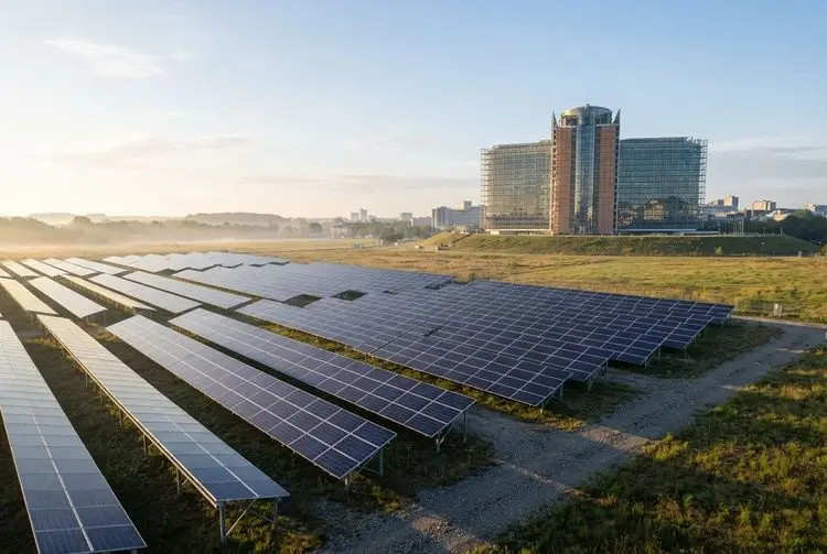 Solar saves EU €40 billion in gas costs, leaders back switch