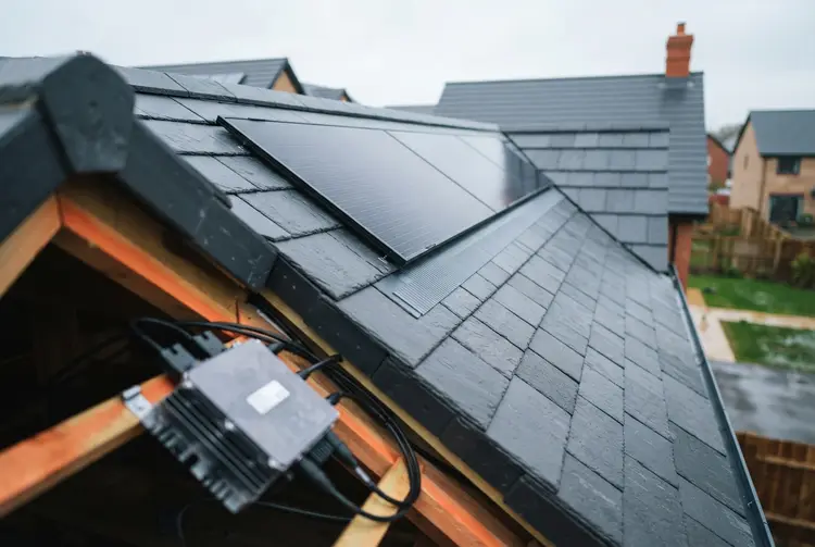 Solfit and ATMOCE partner to standardise UK new-build solar