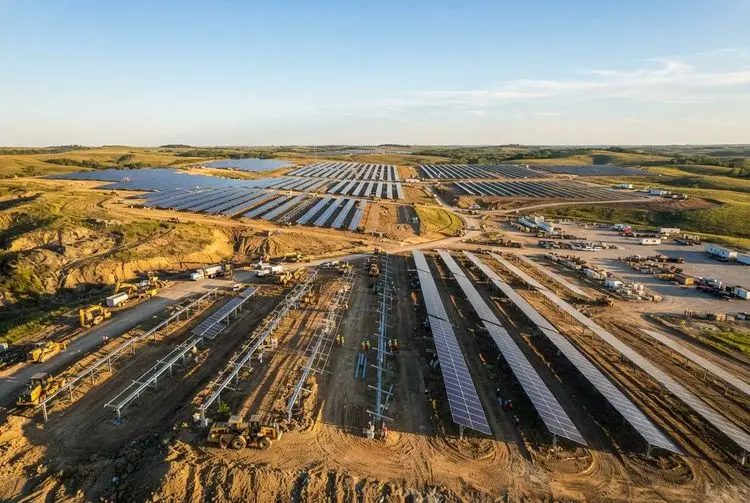 Three Solar Developers Close Over $1.6 Billion in New Financing